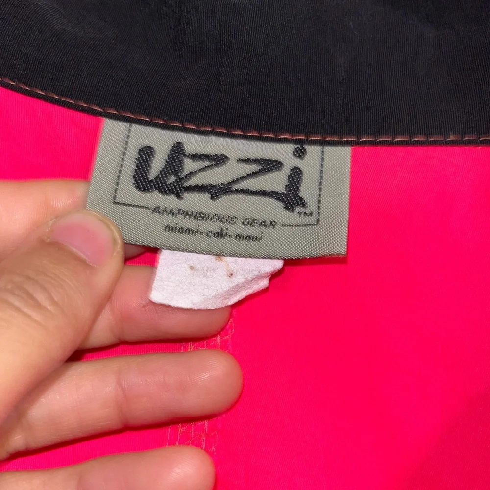 Uzzi Dive Gear Pink Pullover - Picture 3 of 14